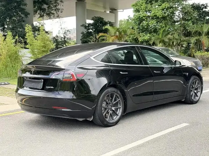 2020 Model 3 Standard Range Rear-Wheel Drive Upgrade Version 6