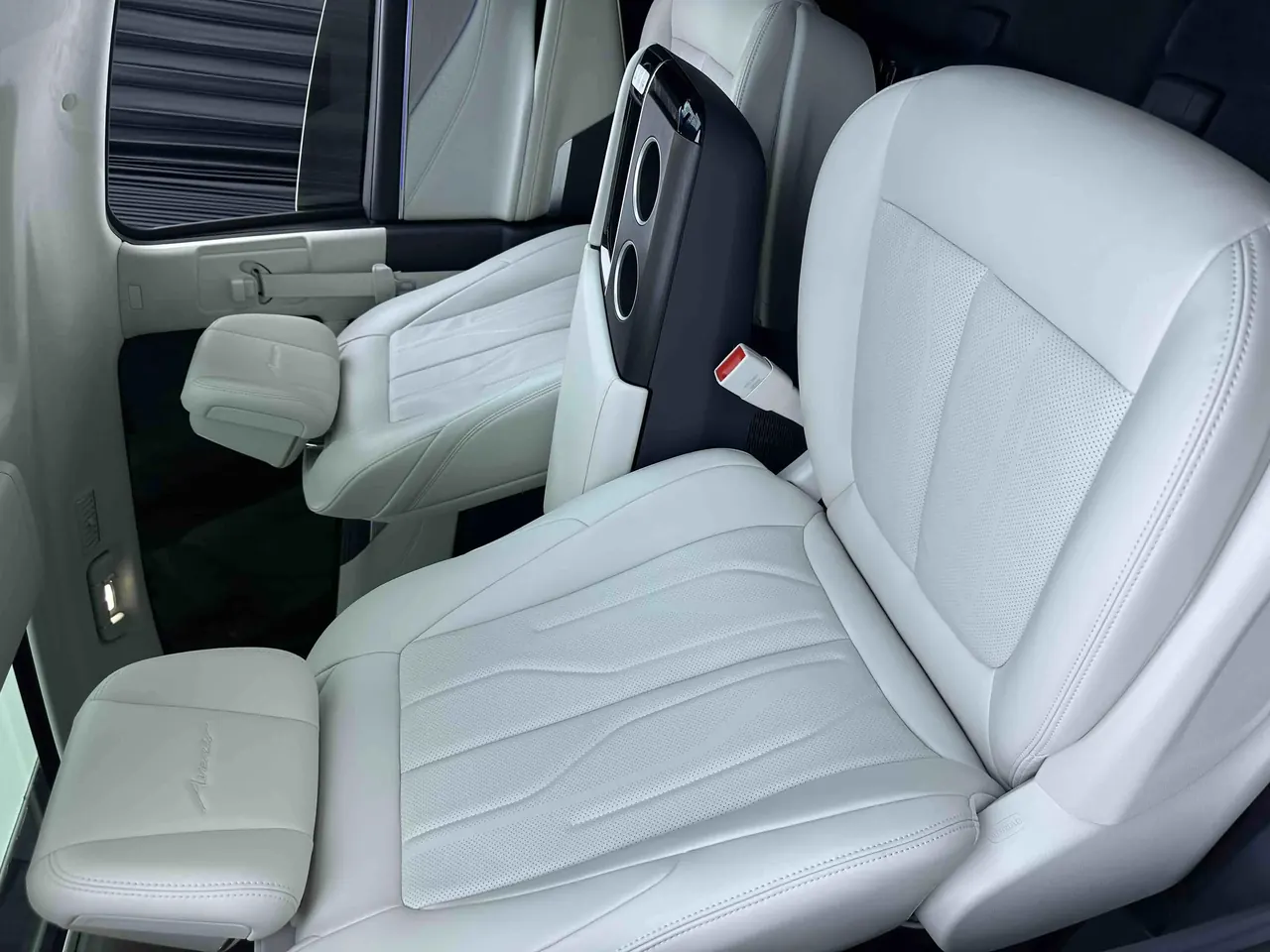 Buick 2026 GL8 Land Business PHEV 1.5T Luxury Edition Automatic 4