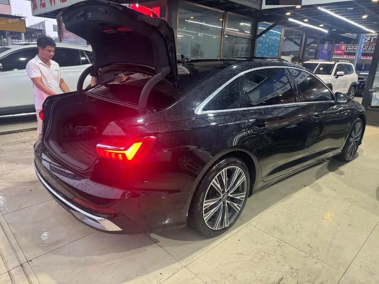 Audi 2025 A6L 2.0TFSI 45TFSI Prestige Dynamic Edition, Automatic 3
