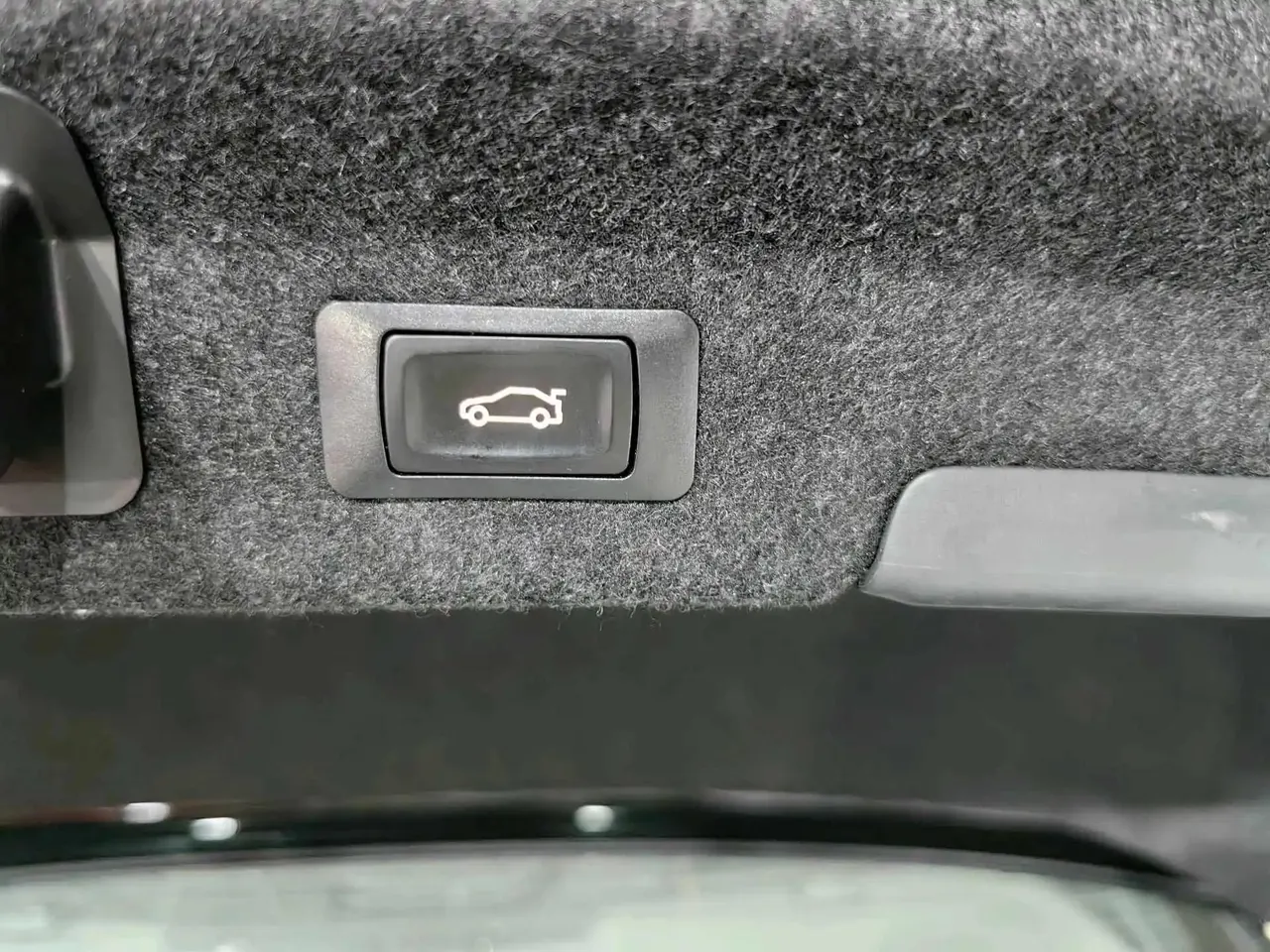 Audi A6L 2022 model, facelift, 40 TFSI Luxury Dynamic version 10