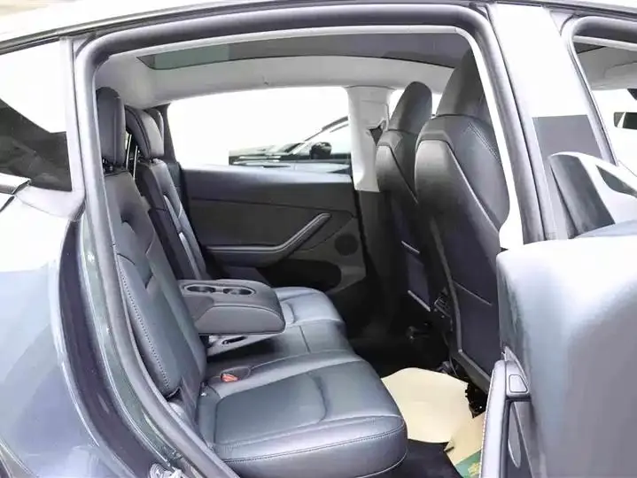 Model Y 2024 long-range all-wheel drive 14
