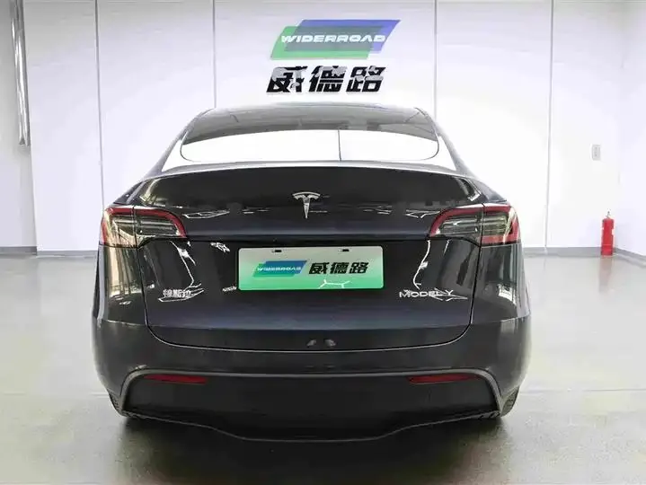 Model Y 2024 long-range all-wheel drive 27