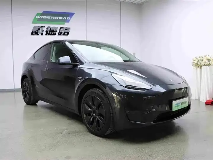 Model Y 2024 long-range all-wheel drive 3
