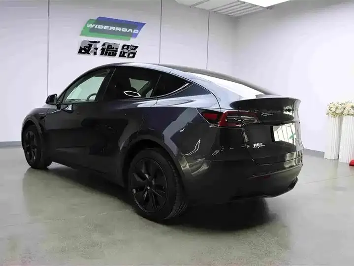 Model Y 2024 long-range all-wheel drive 5