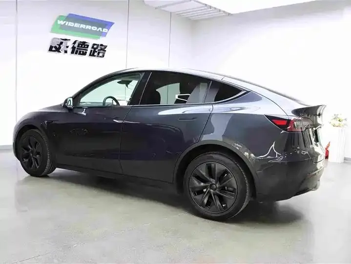 Model Y 2024 long-range all-wheel drive 6
