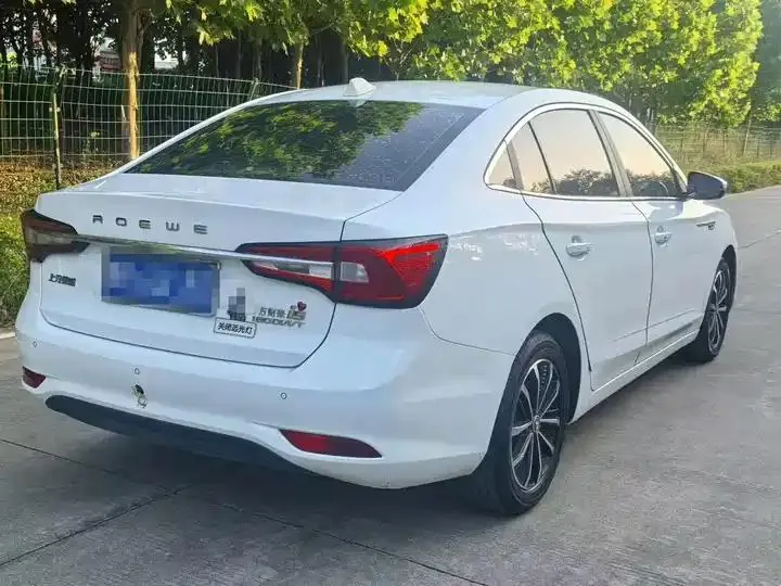 Roewe i5 2021 1.5L Manual Diamond Edition 4
