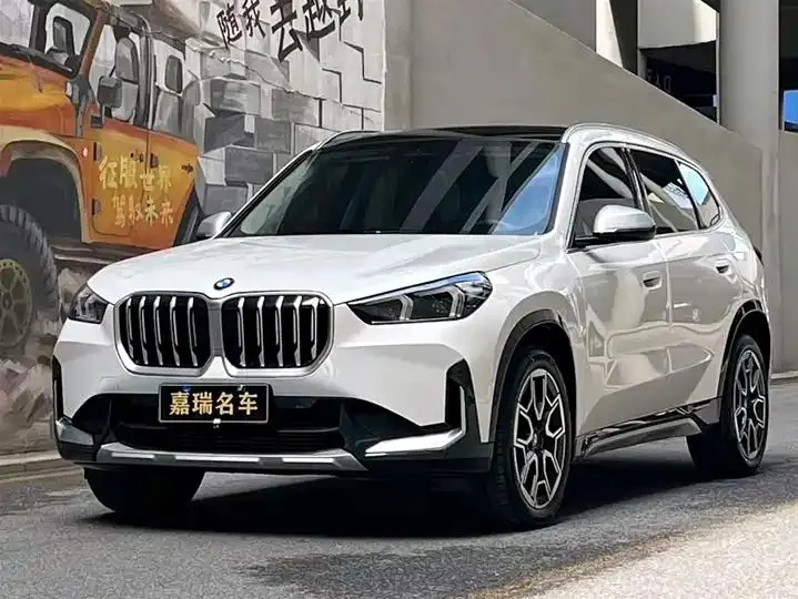 Open image lightbox: BMW X1 2023 sDrive25Li X Design Set