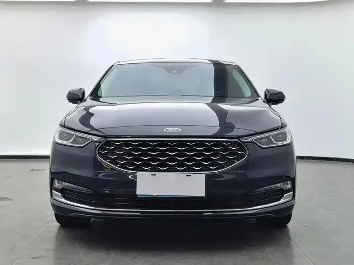 Taurus 2019 EcoBoost 245 Premium Edition 2