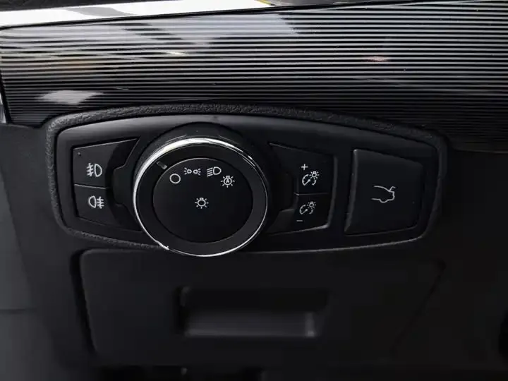 Taurus 2019 EcoBoost 245 Premium Edition 25