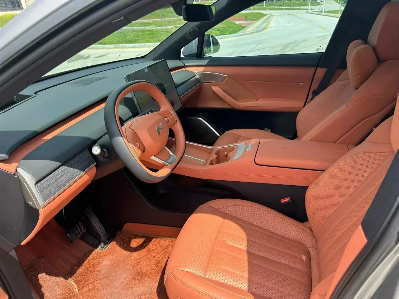 ONVO 2025 L60 60kWh rear drive version automatic gear 4