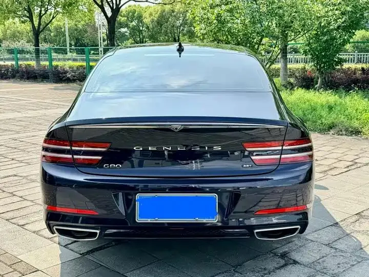 Genesis G80 2023 2.5T Rear Drive Deluxe Edition 4