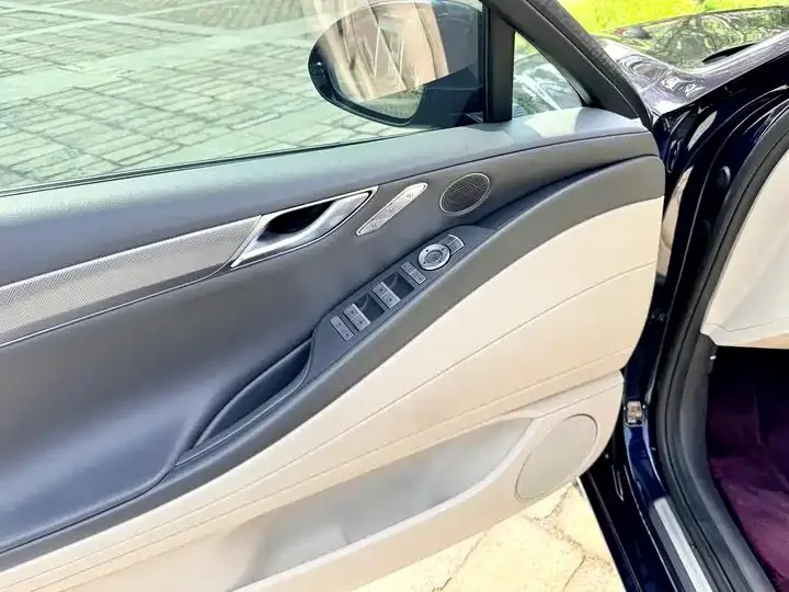 Genesis G80 2023 2.5T Rear Drive Deluxe Edition 8