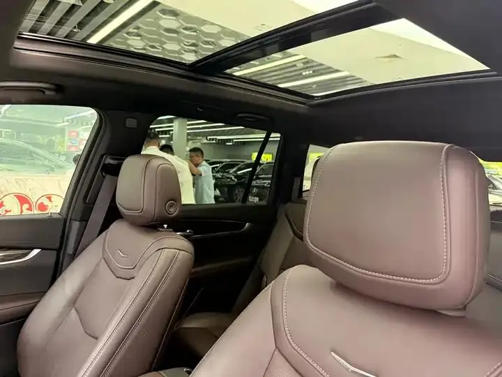 Cadillac XT6 2022 2.0T 6-seat 4-wheel drive luxury model 11
