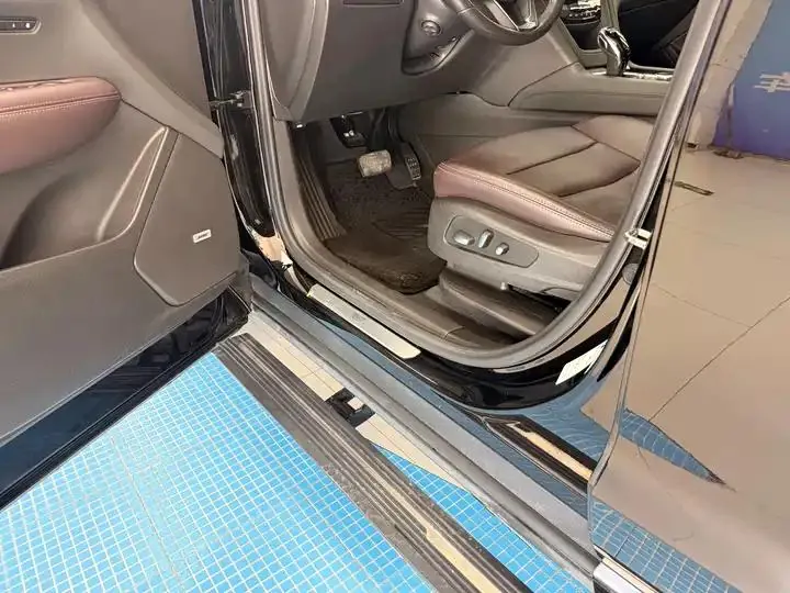 Cadillac XT6 2022 2.0T 6-seat 4-wheel drive luxury model 12