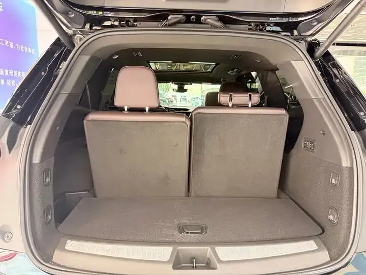 Cadillac XT6 2022 2.0T 6-seat 4-wheel drive luxury model 14