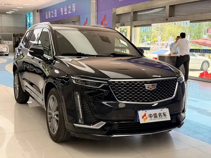 Cadillac XT6 2022 2.0T 6-seat 4-wheel drive luxury model 3