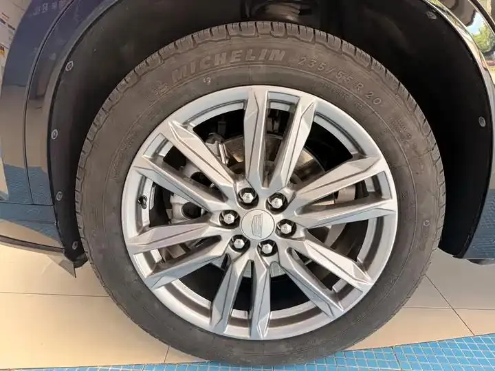 Cadillac XT6 2022 2.0T 6-seat 4-wheel drive luxury model 4