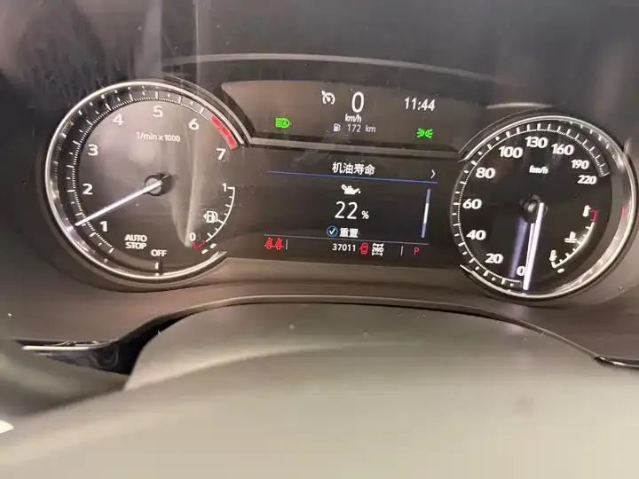 Cadillac XT6 2022 2.0T 6-seat 4-wheel drive luxury model 8