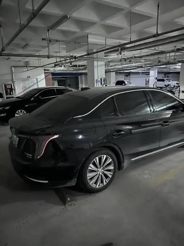 HongQi E-QM5 2023 PLUS 6