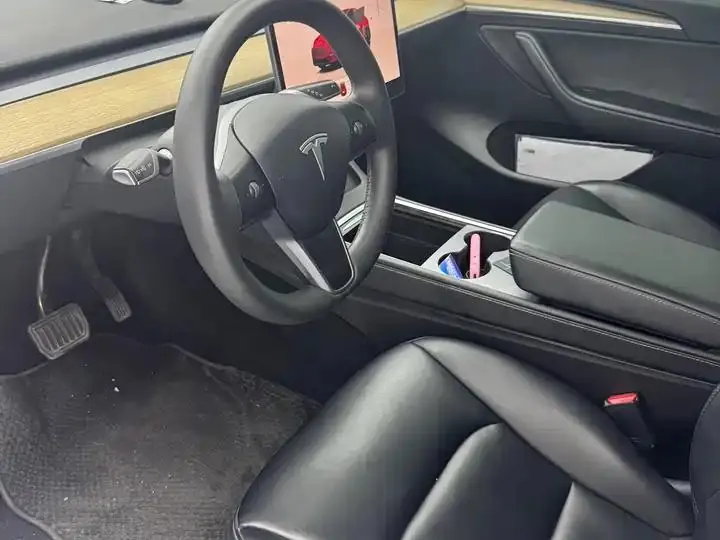 Model Y 2022 rear-wheel drive version 10