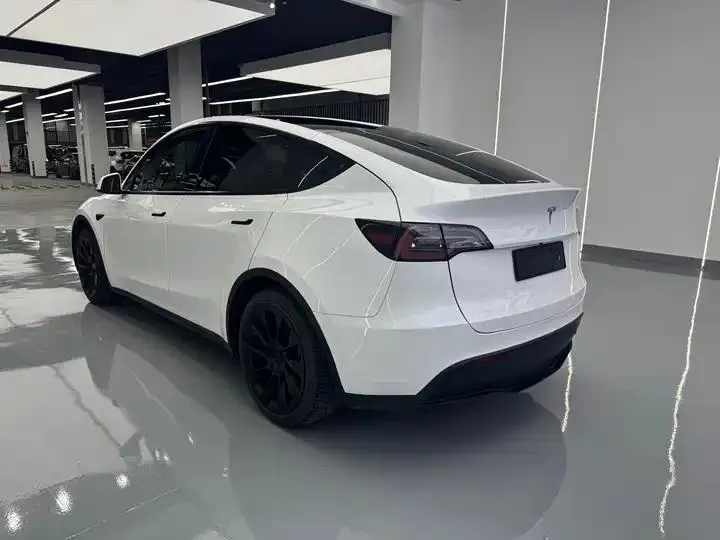 Model Y 2022 rear-wheel drive version 13