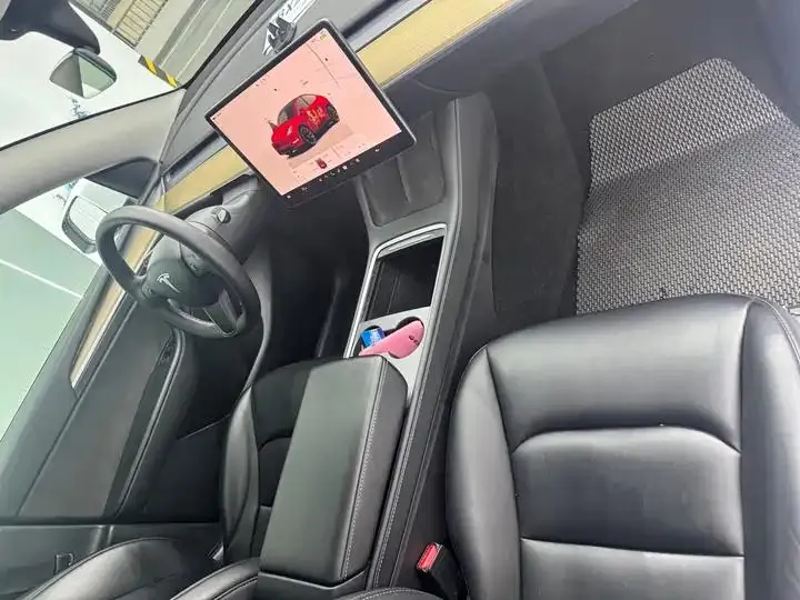 Model Y 2022 rear-wheel drive version 5