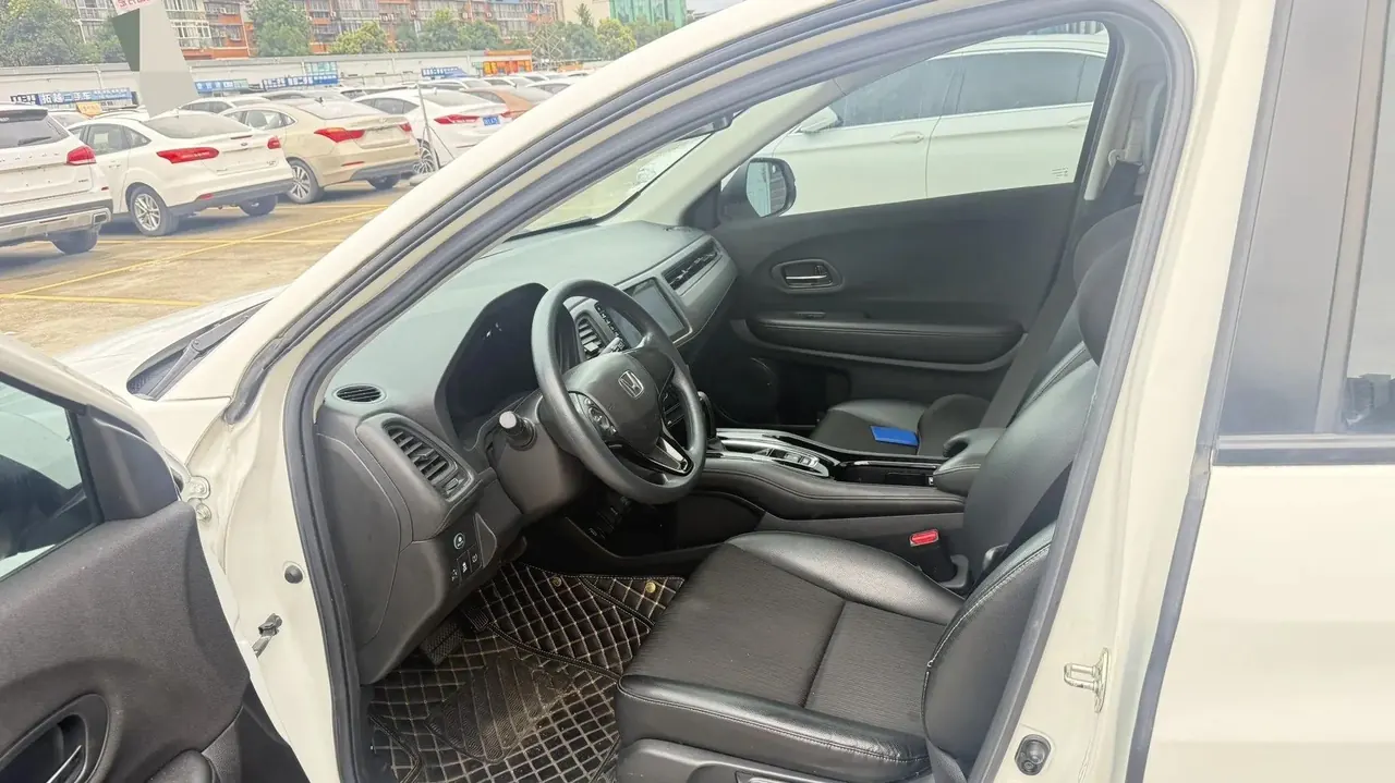 Vezel 2020 1.5L CVT Pioneer Edition 6
