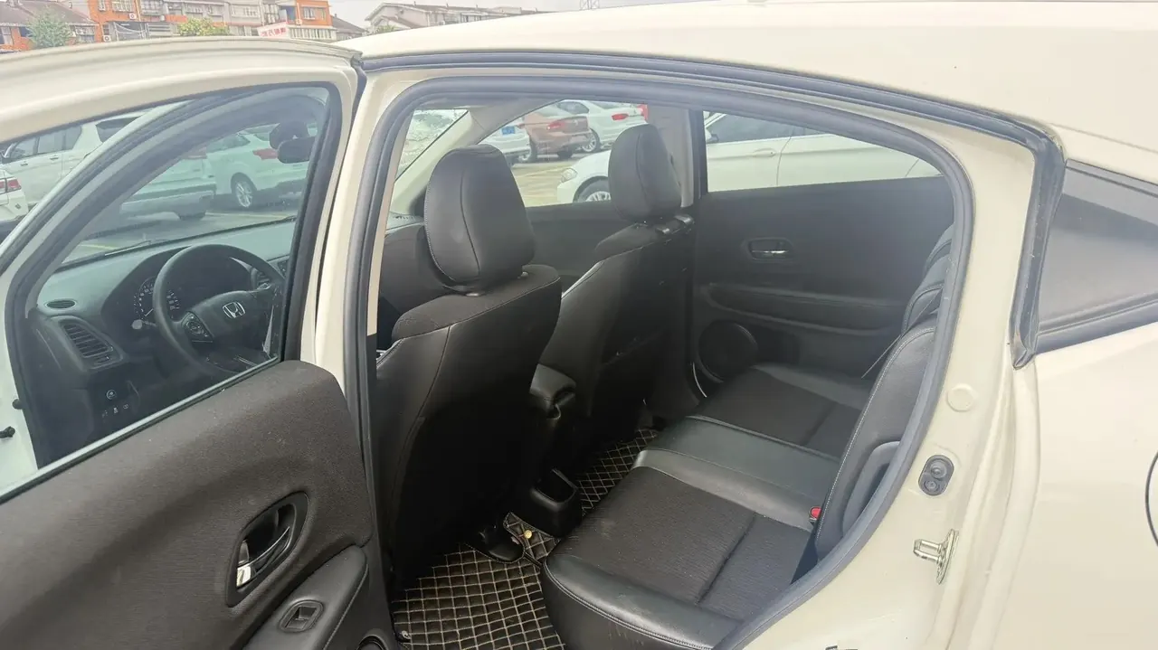 Vezel 2020 1.5L CVT Pioneer Edition 7
