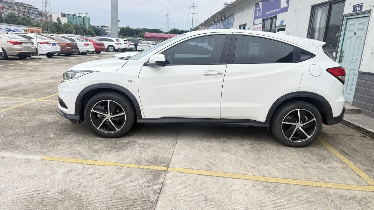 Vezel 2020 1.5L CVT Pioneer Edition 9
