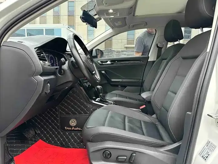 T-ROC 2022 280TSI DSG Front-Wheel Drive Comfort PLUS 6