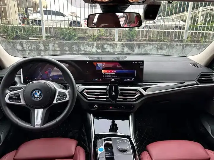 BMW i3 2022 model eDrive 35 L 12