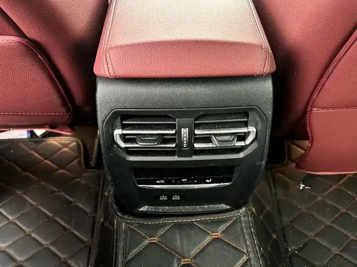 BMW i3 2022 model eDrive 35 L 14