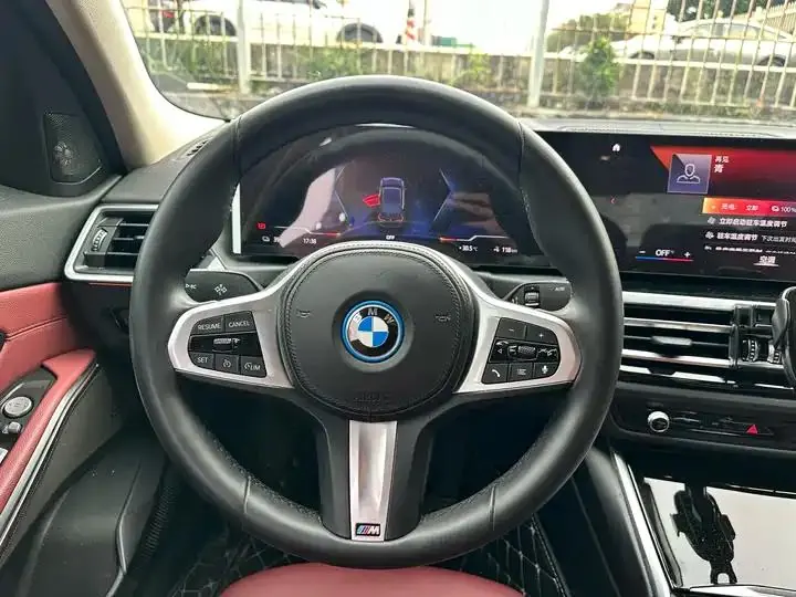 BMW i3 2022 model eDrive 35 L 6