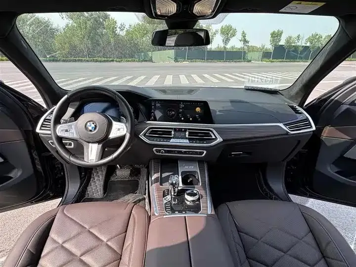 BMW X5 2022 model change xDrive 40Li M sports package 10