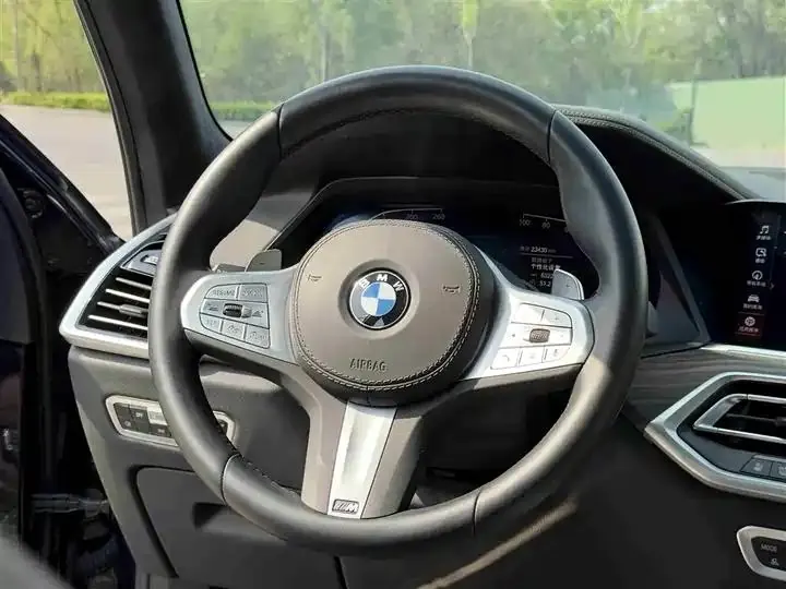 BMW X5 2022 model change xDrive 40Li M sports package 13