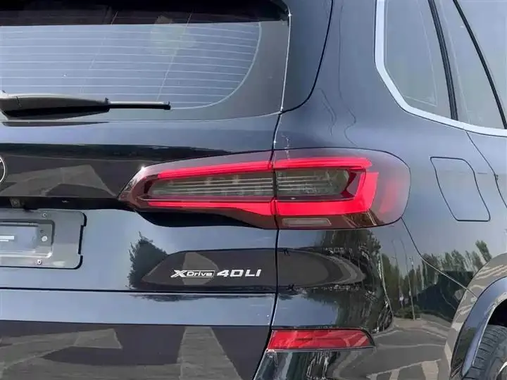 BMW X5 2022 model change xDrive 40Li M sports package 22