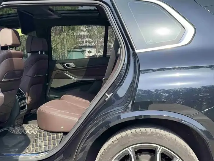 BMW X5 2022 model change xDrive 40Li M sports package 7