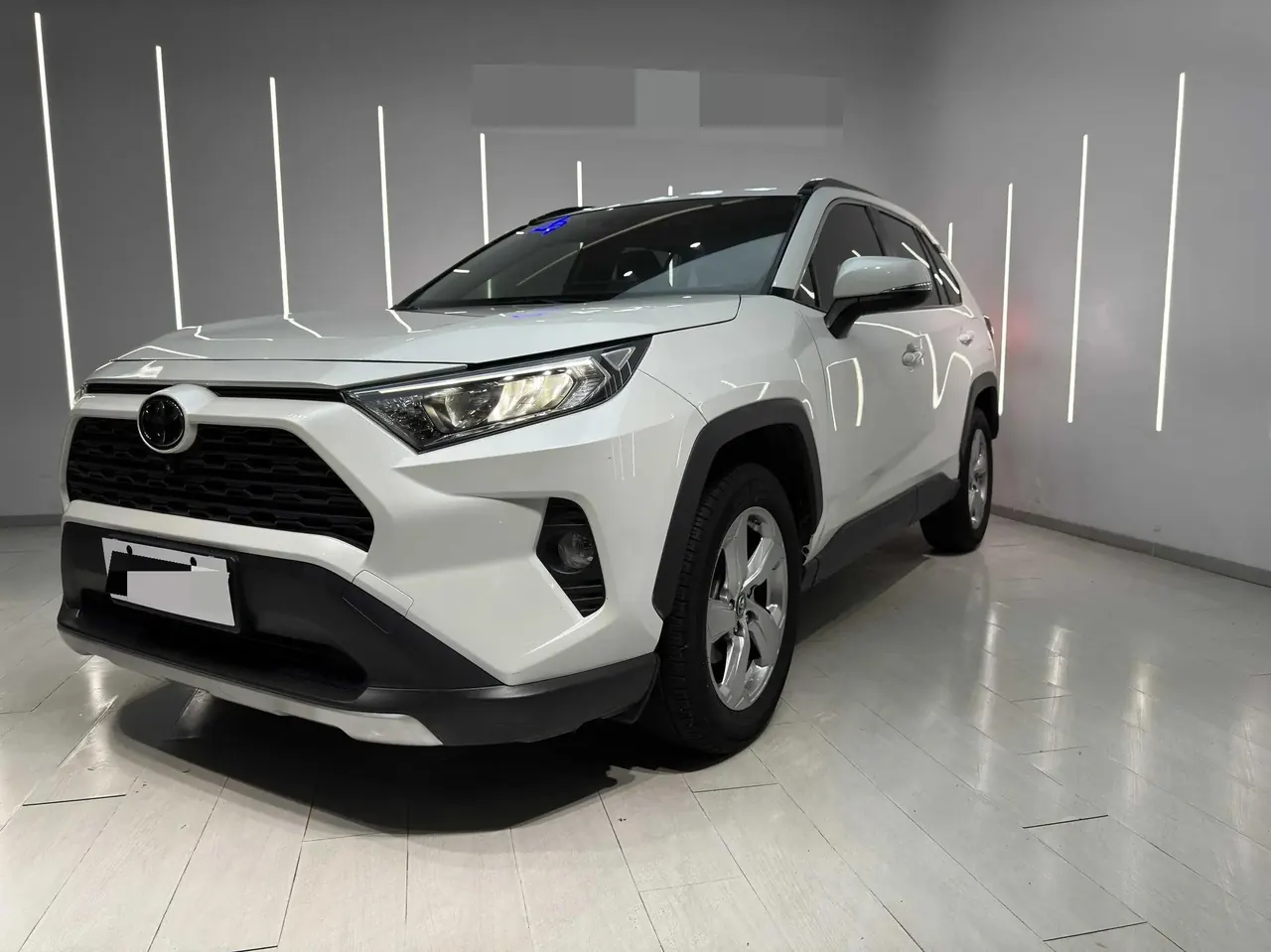 Открыть галерею: RAV4 Rongfeng 2021 2.0L CVT Two-Drive Fashion PLUS Edition