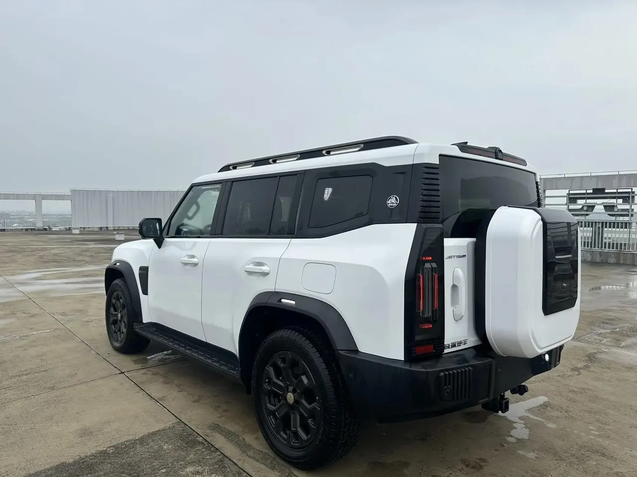 Jetour 2025 Traveler 2.0T Four-wheel Drive 200000 Commemorative Edition Automatic Gear 5