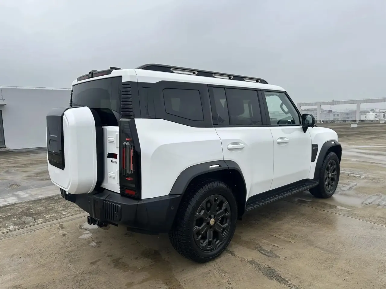 Jetour 2025 Traveler 2.0T Four-wheel Drive 200000 Commemorative Edition Automatic Gear 6