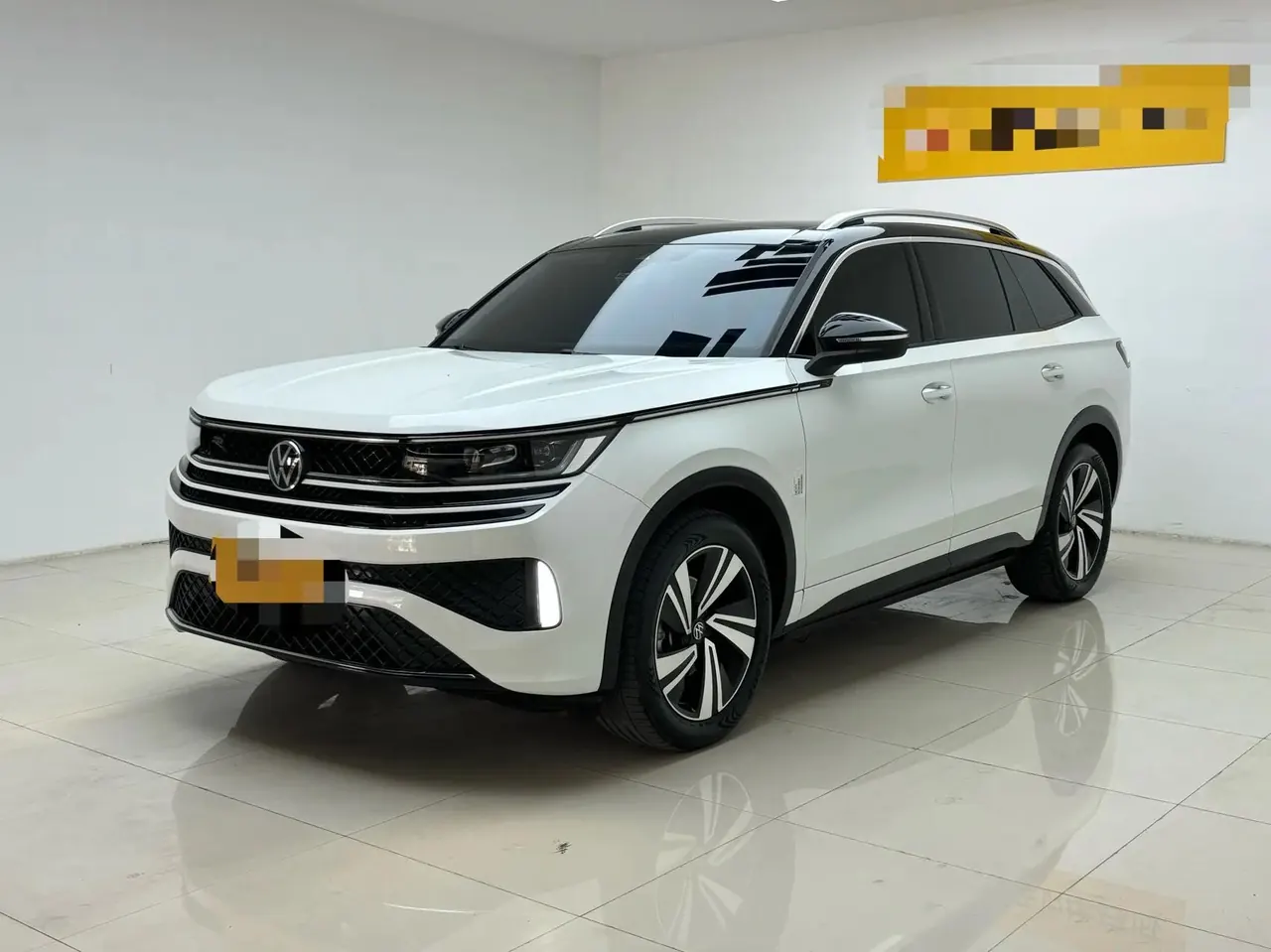 Volkswagen 2023 model tour R-Line 2.0TSI 380TSI four-wheel drive parade version automatic gear - View 1