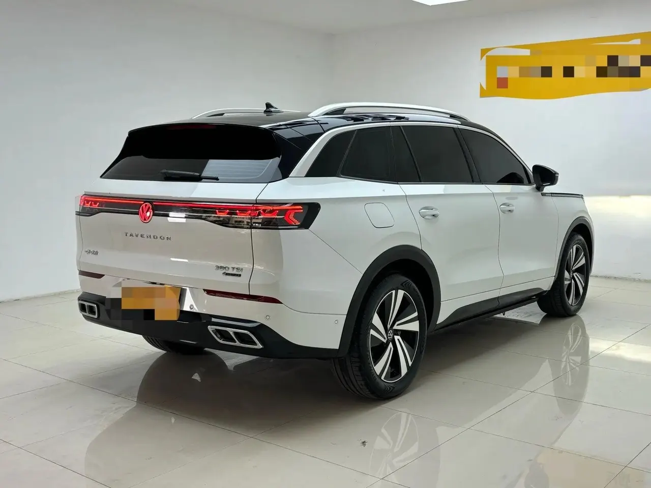 Volkswagen 2023 model tour R-Line 2.0TSI 380TSI four-wheel drive parade version automatic gear 2
