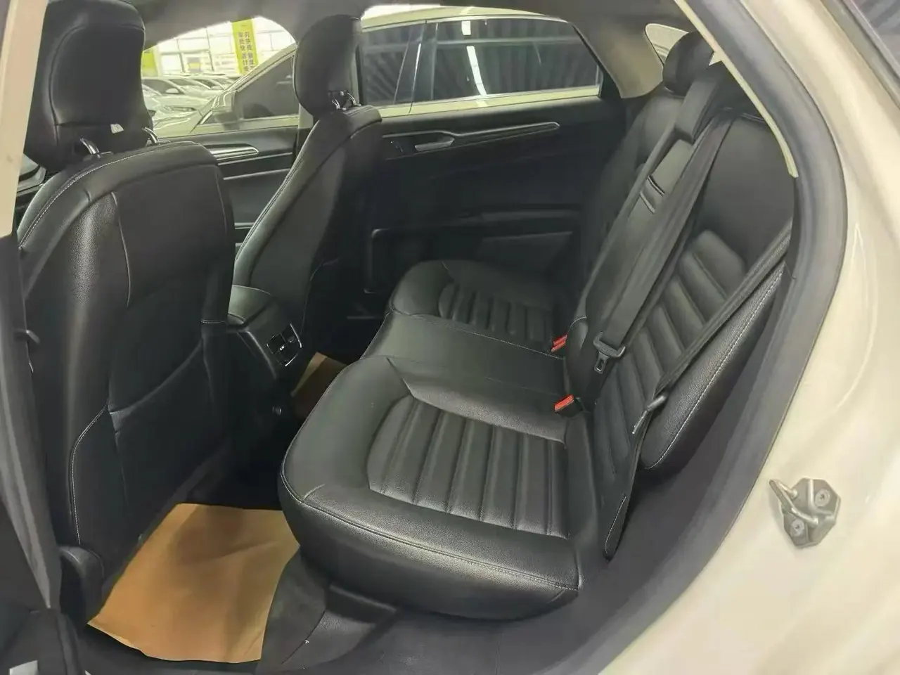 Mondeo 2018 EcoBoost 180 Intelligent Control Fashion Edition, China V Emission Standard 3