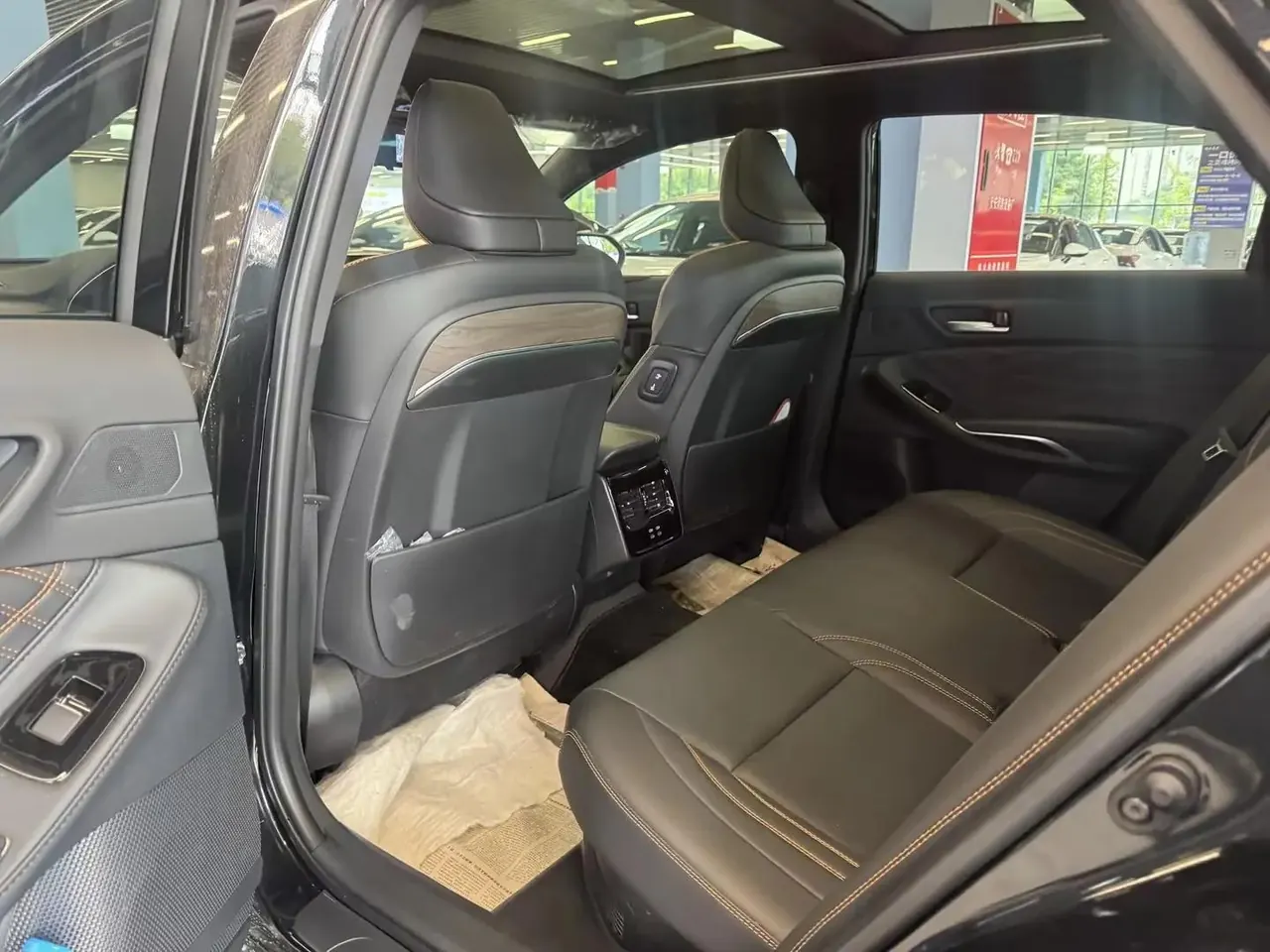 Toyota 2024 Asian Dragon Dual Engine 2.0 CVT Luxury Automatic 3