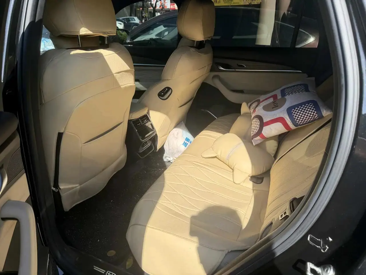 Geely 2025 XingyueL (Monjaro) 2.0TD Oriental Obsidian Star Edition Automatic Gear 3