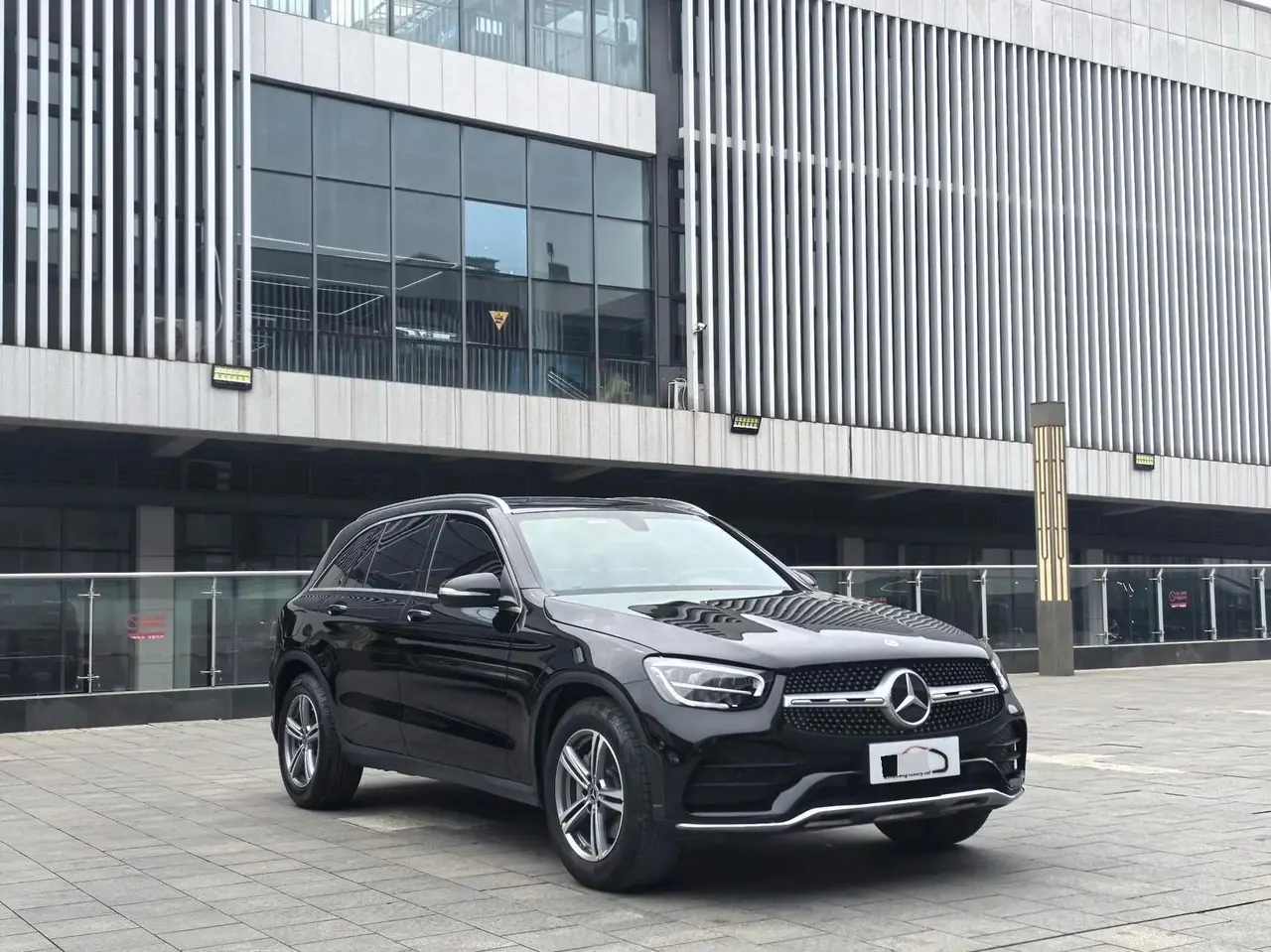 Mercedes Benz GLC 2020 GLC 260 L 4MATIC Luxury 2