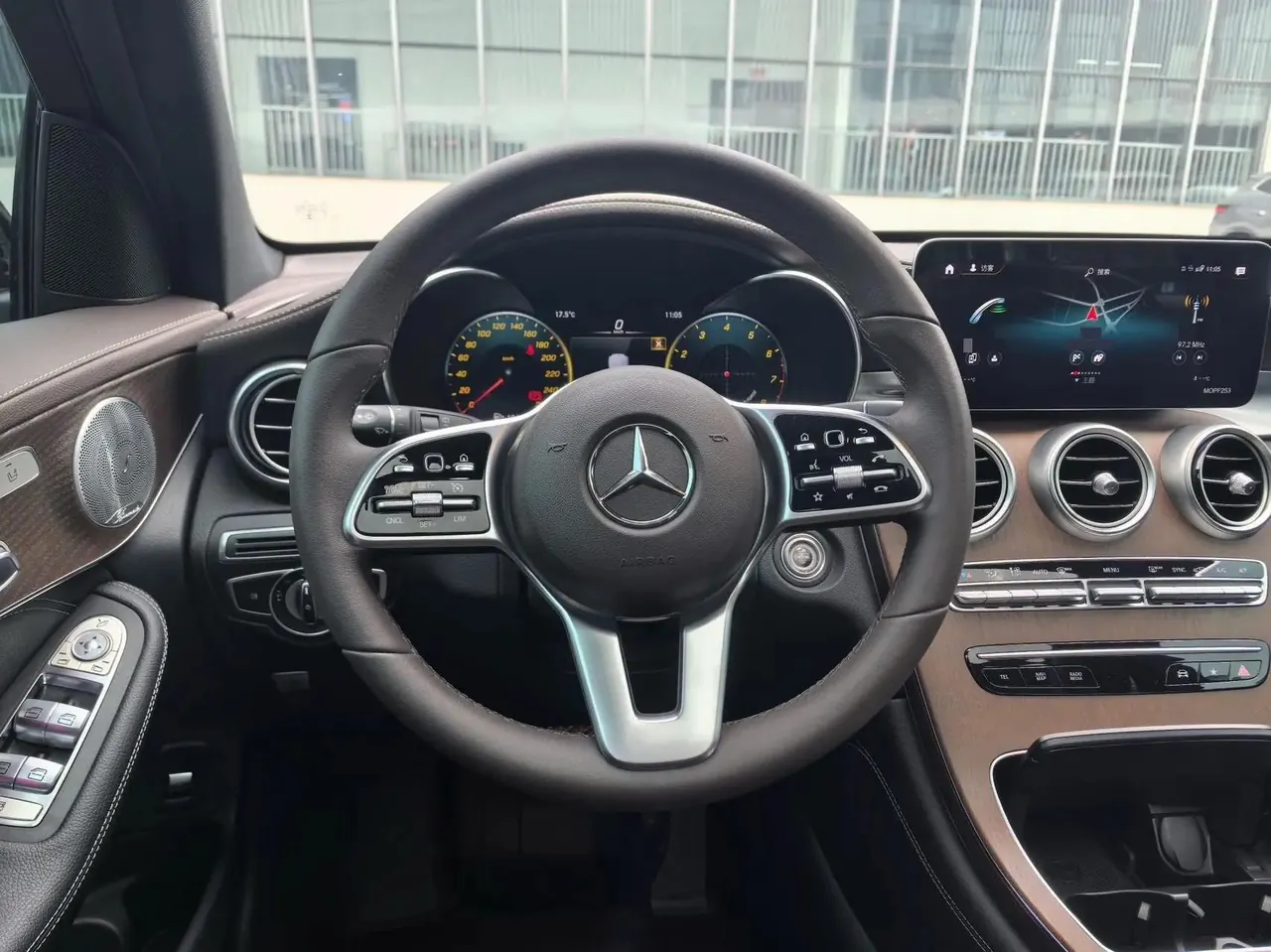 Mercedes Benz GLC 2020 GLC 260 L 4MATIC Luxury 4