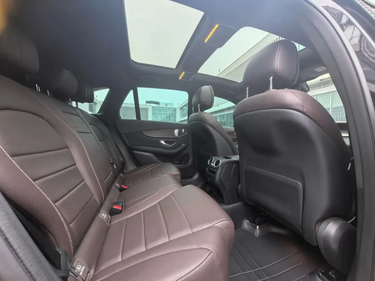 Mercedes Benz GLC 2020 GLC 260 L 4MATIC Luxury 7