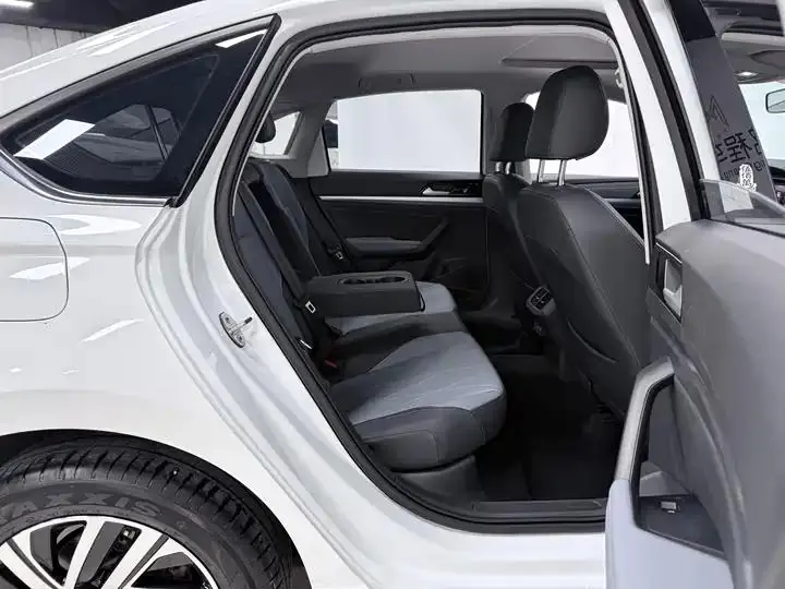 Langyi 2023 to 1.5L Auto Star 5 Million Edition 11