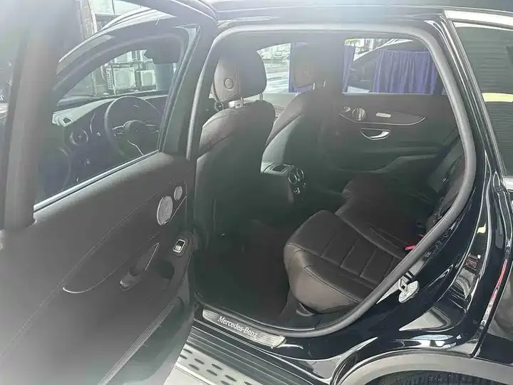 Mercedes Benz GLC 2021 model, GLC 300 L 4MATIC Sport version 3